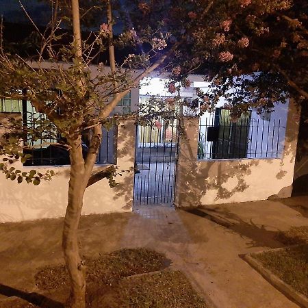 Posada La Isla Ezeiza Esteban Echeverria Buitenkant foto